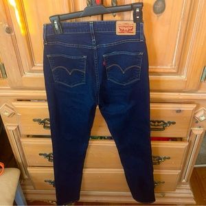 Levi’s 721 high rise skinny jeans
